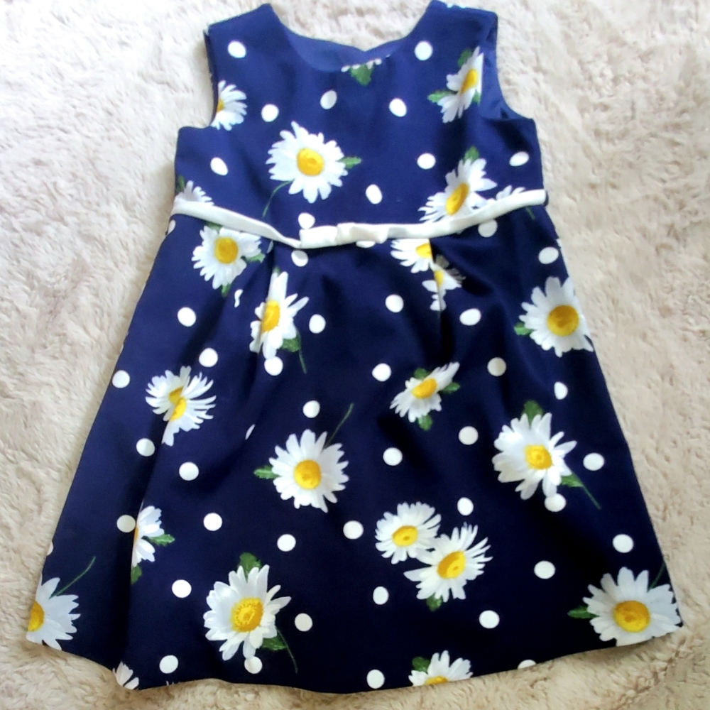 Blue dress with white daisies